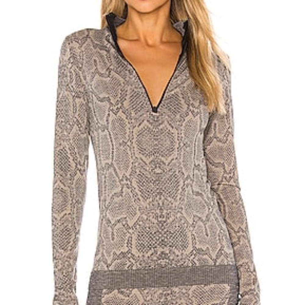 Varley Laurel Half Zip Pullover Apricot Python Print Size XS